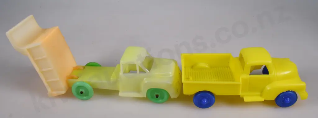 PLASTIC MOTOR VEHICLES Image 1++
