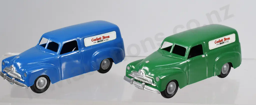 MICRO MODEL PLASTIC F.J. HOLDEN PANEL VANS Image 1++