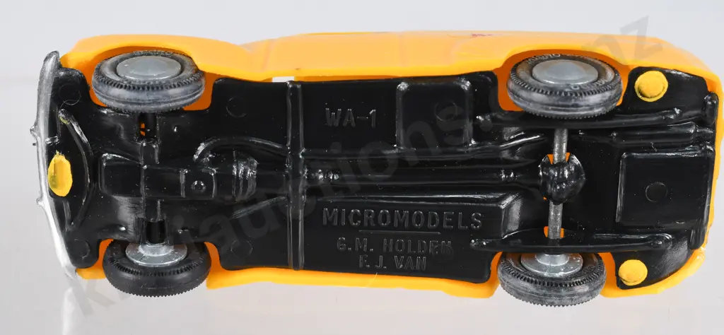 MICRO MODEL PLASTIC F.J. HOLDEN PANEL VANS Image 1++