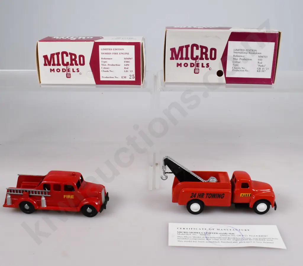 MICRO MODEL MORRIS FIRE ENGINE, INTERNATIONAL BREAKDOWN TRUCK Image 1++