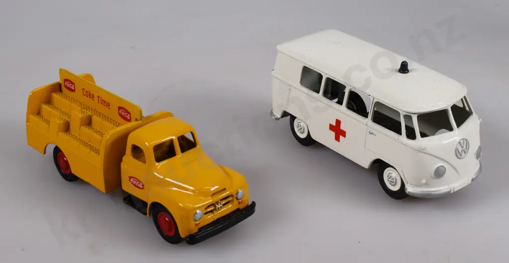 MICRO MODEL VOLKSWAGEN BUS, MORRIS FIRE ENGINE, Image 1++