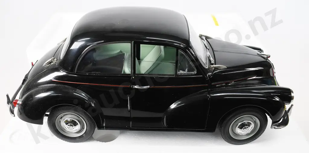 SUN STAR 1956 MORRIS MINOR 1000 SALOON Image 1++