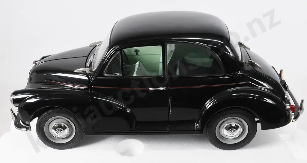 SUN STAR 1956 MORRIS MINOR 1000 SALOON Image 1++