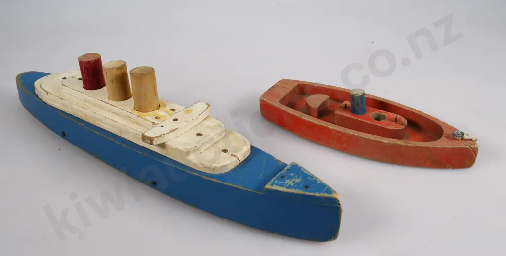 WOODEN PAINTED SHIP TOYS Image 1++