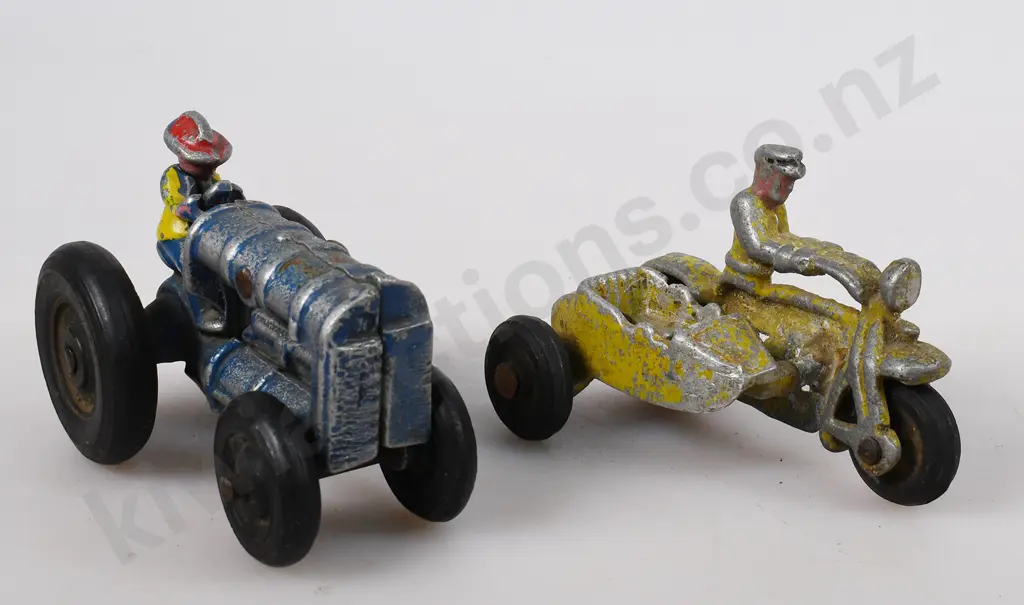 FUN HO TRACTOR, MOTORBIKE WITH SIDECAR******* Image 1++