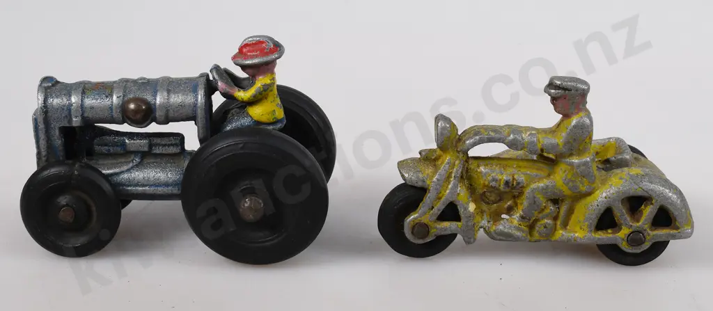 FUN HO TRACTOR, MOTORBIKE WITH SIDECAR******* Image 1++