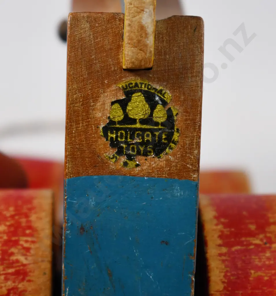 WOODEN PULL ALONG TOYS Image 1++