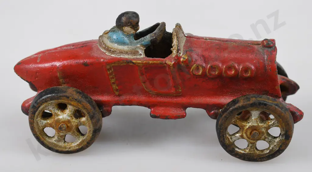CAST IRON RACING CAR Image 1++
