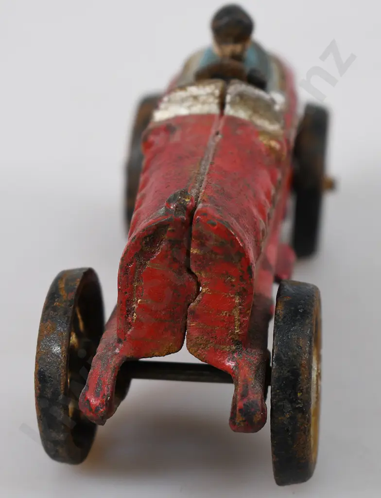 CAST IRON RACING CAR Image 1++