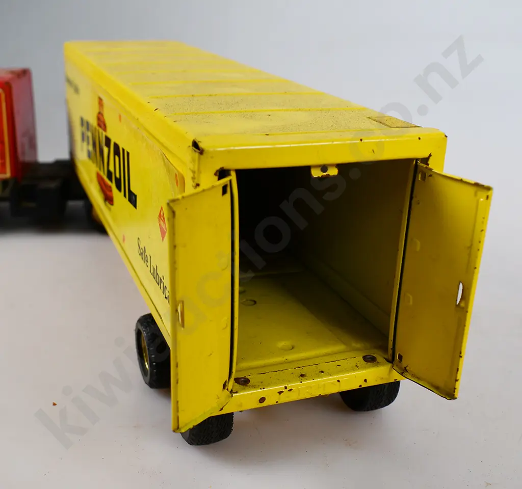 ERTL TRUCKS Image 1++