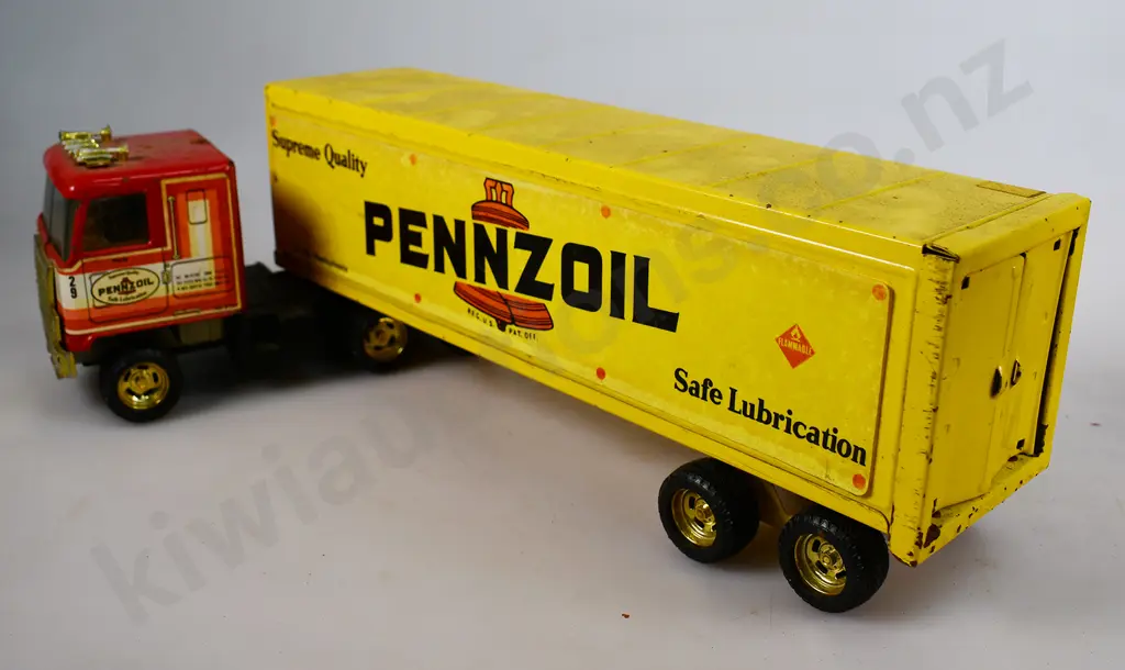 ERTL TRUCKS Image 1++
