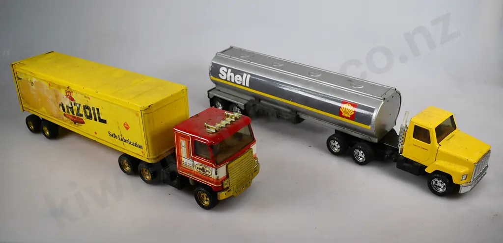 ERTL TRUCKS Image 1++