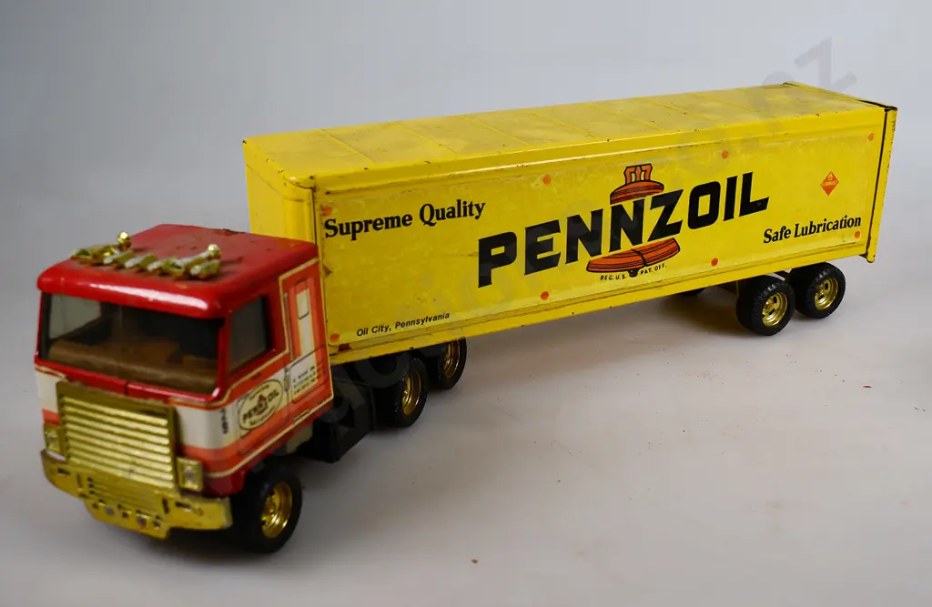 ERTL TRUCKS Image 1++