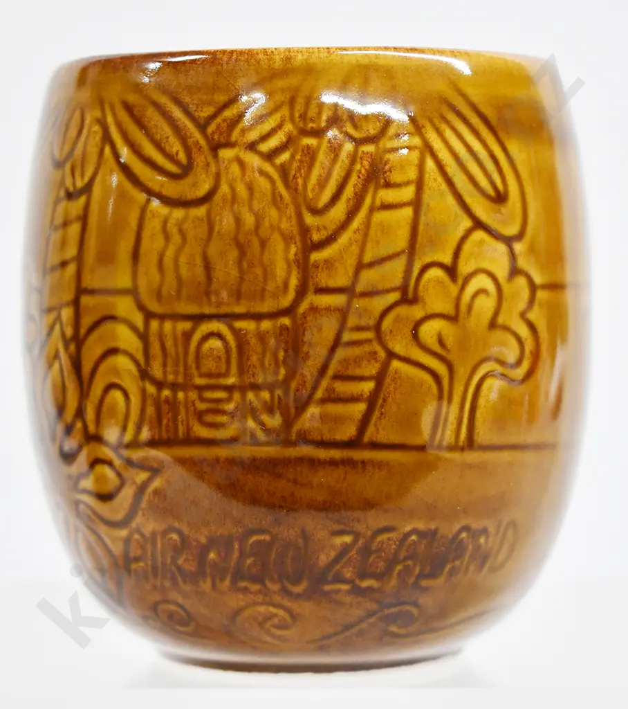 CROWN LYNN AIR NEW ZEALAND BEAKER Image 1++