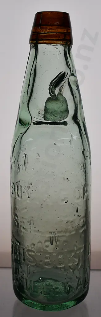 WHITE CAMBERWELL AMBER LIP CODD Image 1++