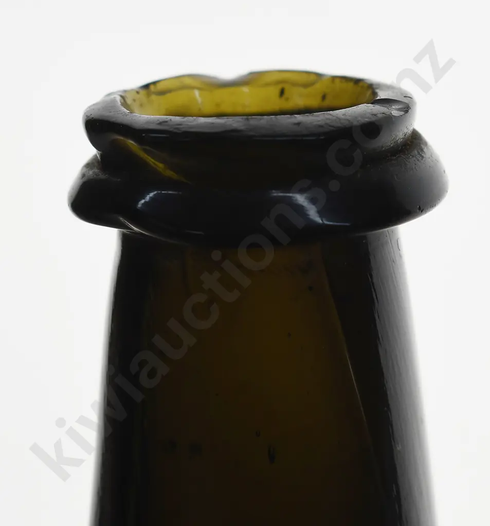 FREEBLOWN ENGLISH MALLET WINE BOTTLE Image 1++