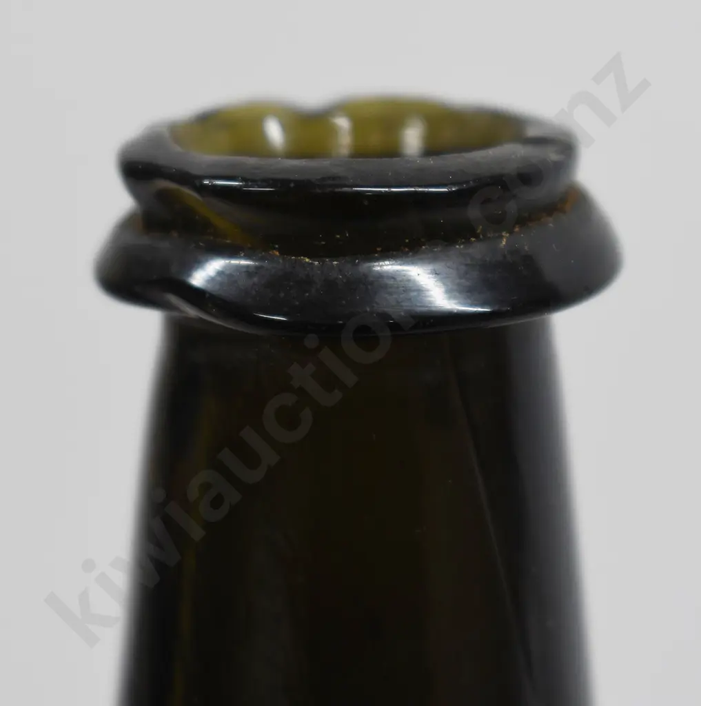 FREEBLOWN ENGLISH MALLET WINE BOTTLE Image 1++