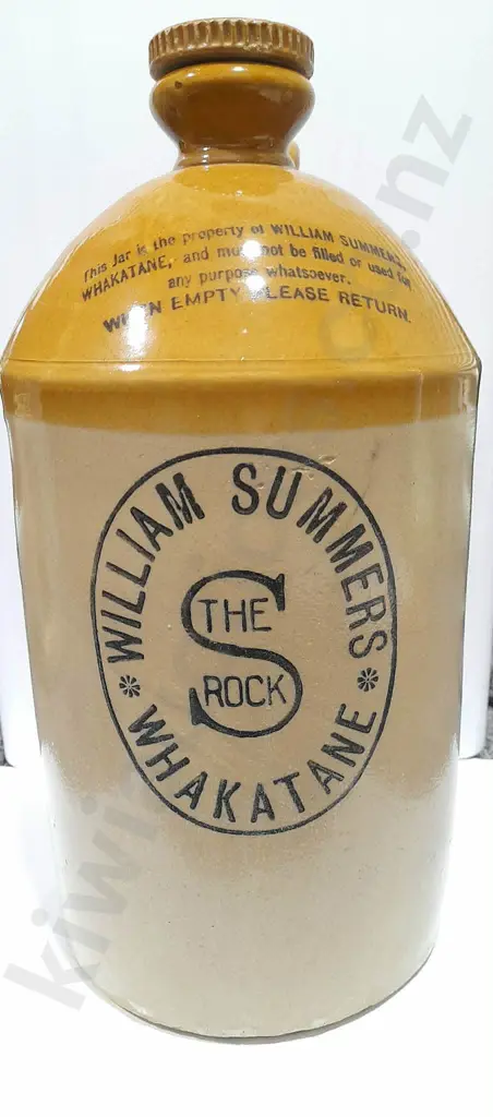 WILLIAM SUMMERS WHAKATANE STONE JAR Image 1++