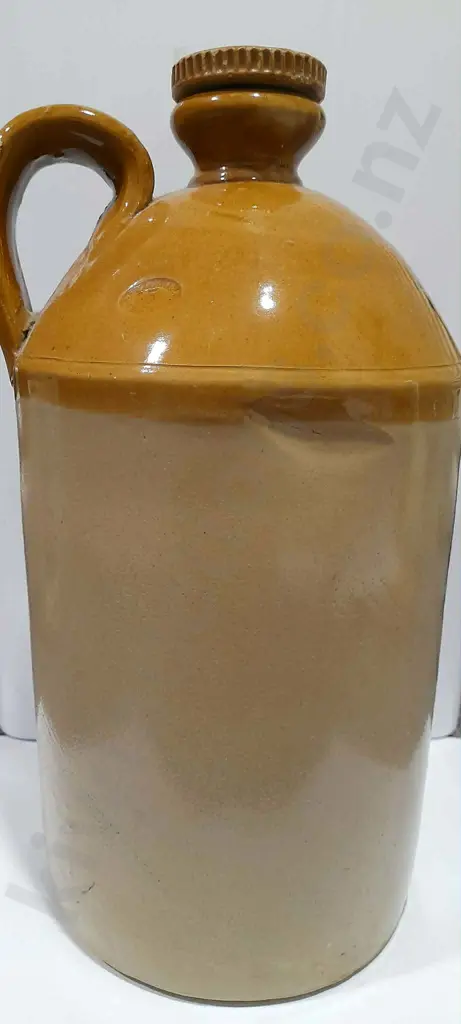 WILLIAM SUMMERS WHAKATANE STONE JAR Image 1++