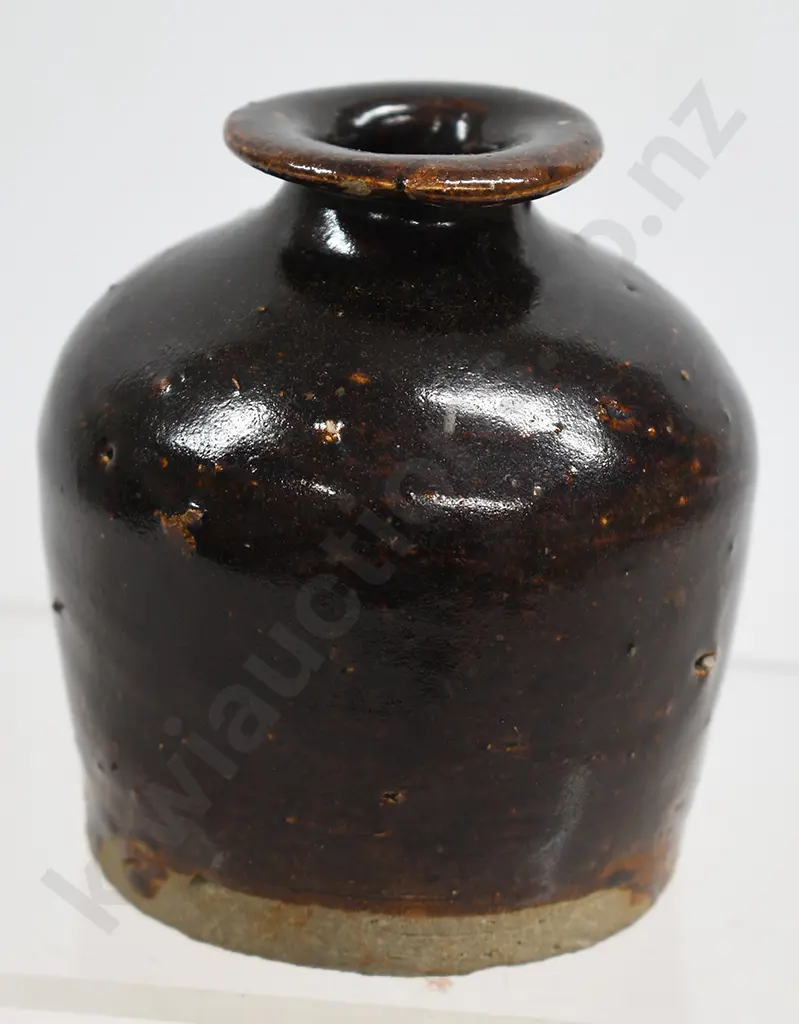 MINIATURE CHINESE TIGER WHISKY POT Image 1++