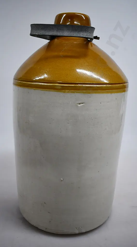 SMITH & REID WELLINGTON 2 GALLON STONE JAR Image 1++