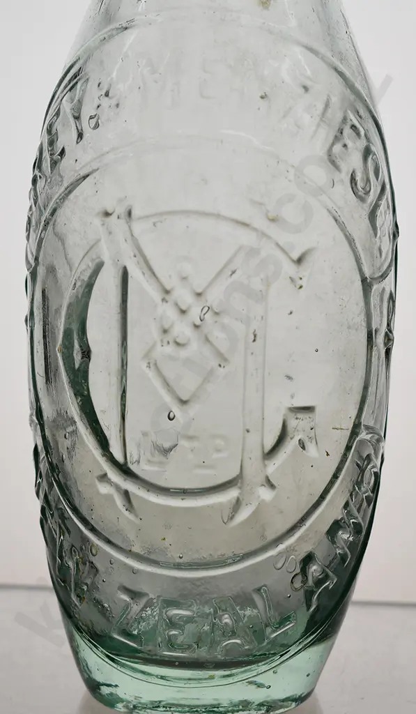 GREY & MENZIES NEW ZEALAND 10oz SKITTLE Image 1++