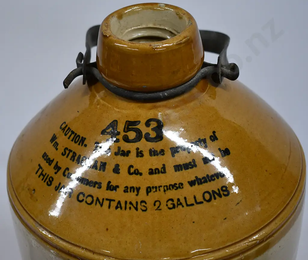 STRACHAN DUNEDIN 2 GALLON STONE JAR Image 1++