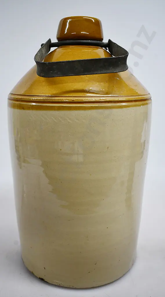 STRACHAN DUNEDIN 2 GALLON STONE JAR Image 1++