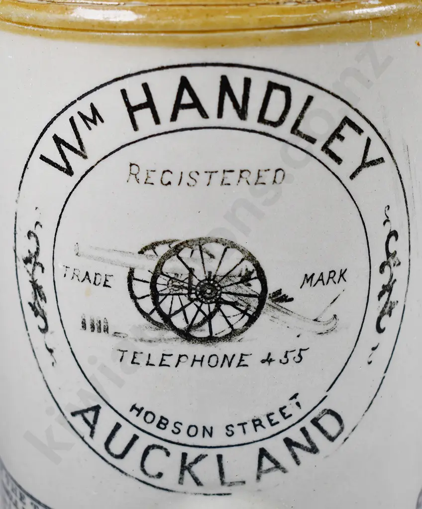 HANDLEY AUCKLAND STONE JAR Image 1++