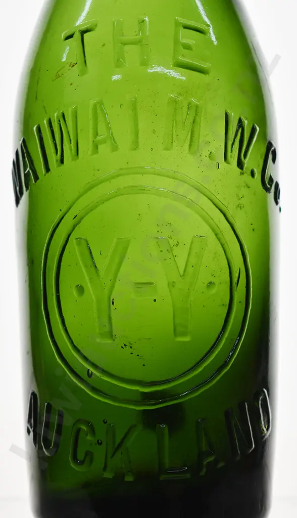 WAI WAI GREEN 12oz CROWN TOP Image 1++