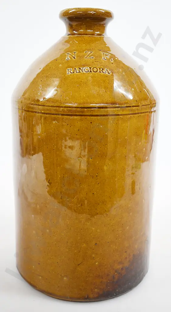 NZF RANGIORA STONE JAR Image 1++