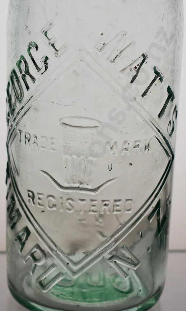 WATTS TIMARU 26oz CROWN TOP Image 1++