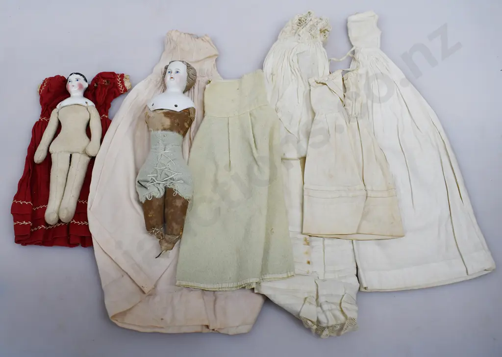 PARIAN BISUQE DOLLS AND CLOTHING Image 1++