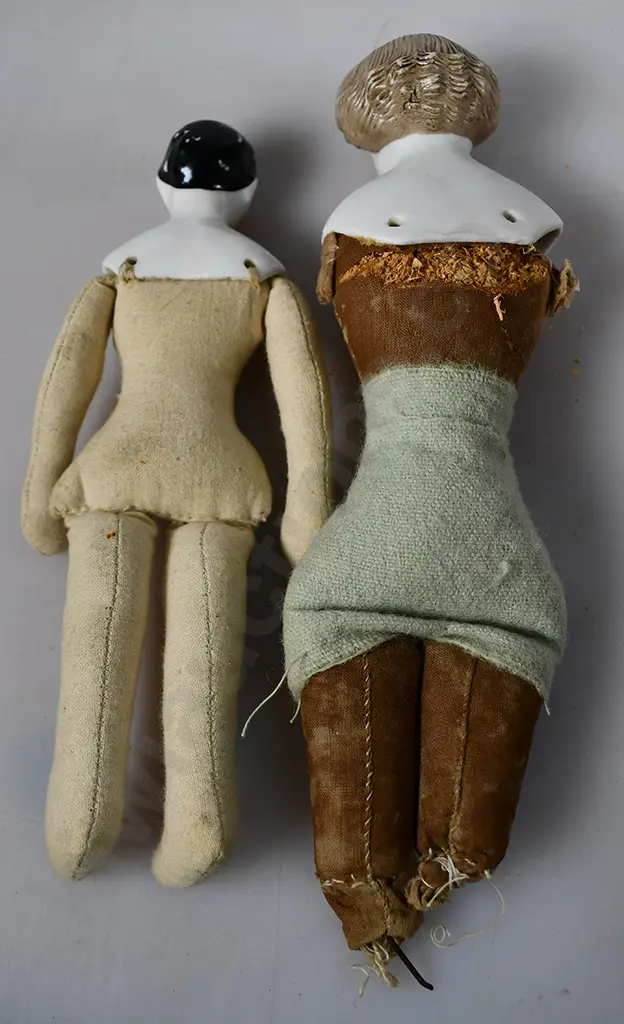 PARIAN BISUQE DOLLS AND CLOTHING Image 1++