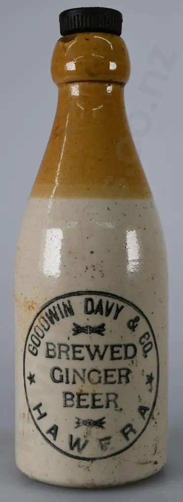 GOODWIN DAVY & CO HAWERA GINGER BEERS Image 1++