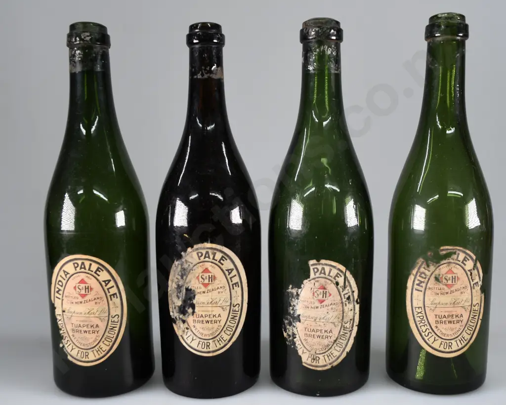 4 LABELLED RING SEAL BEERS - TUAPEKA BREWERY Image 1++