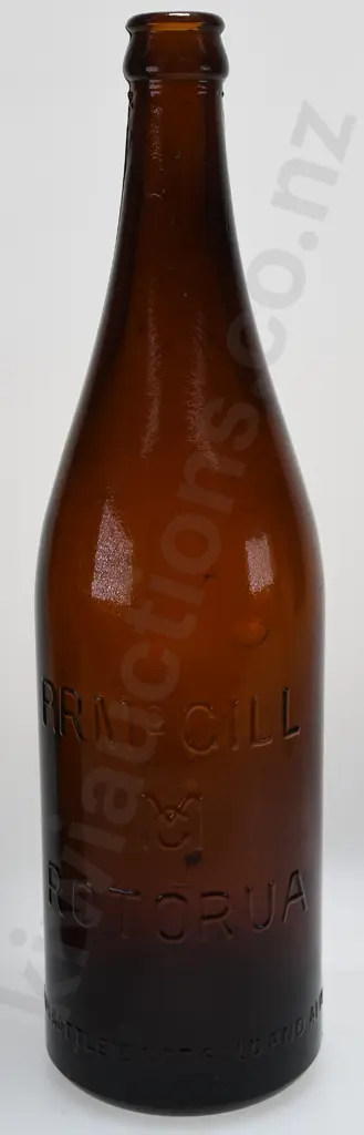 McGILL ROTORUA 26OZ CROWN TOP BEER Image 1++