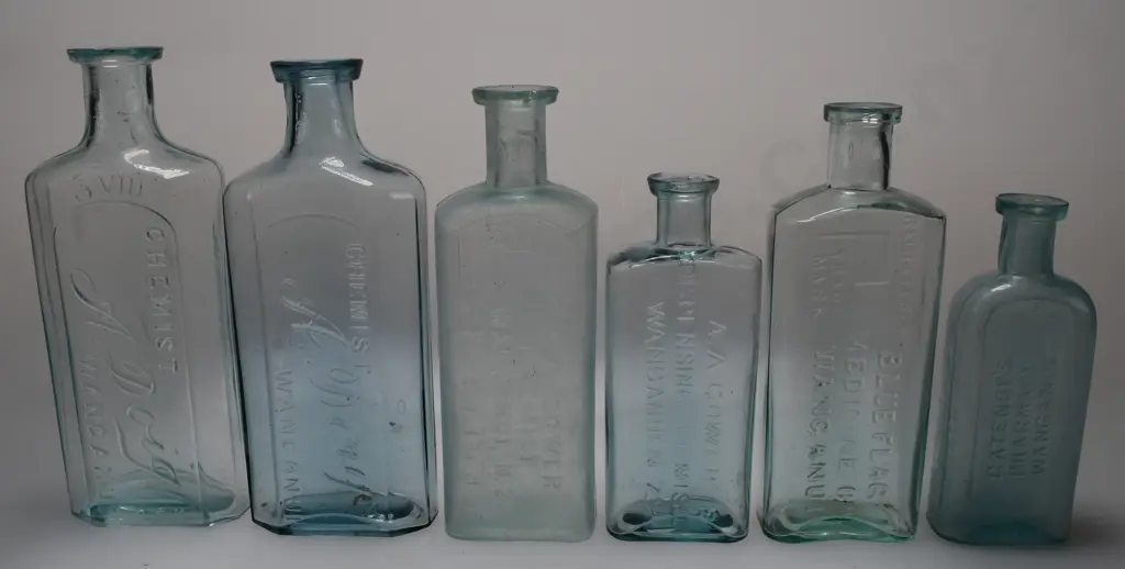 WANGANUI CHEMIST BOTTLES  X 6 Image 1++