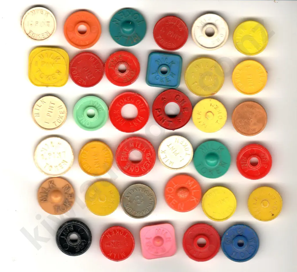 ASSORTED PLASTIC MILK TOKENS X 35 Image 1++
