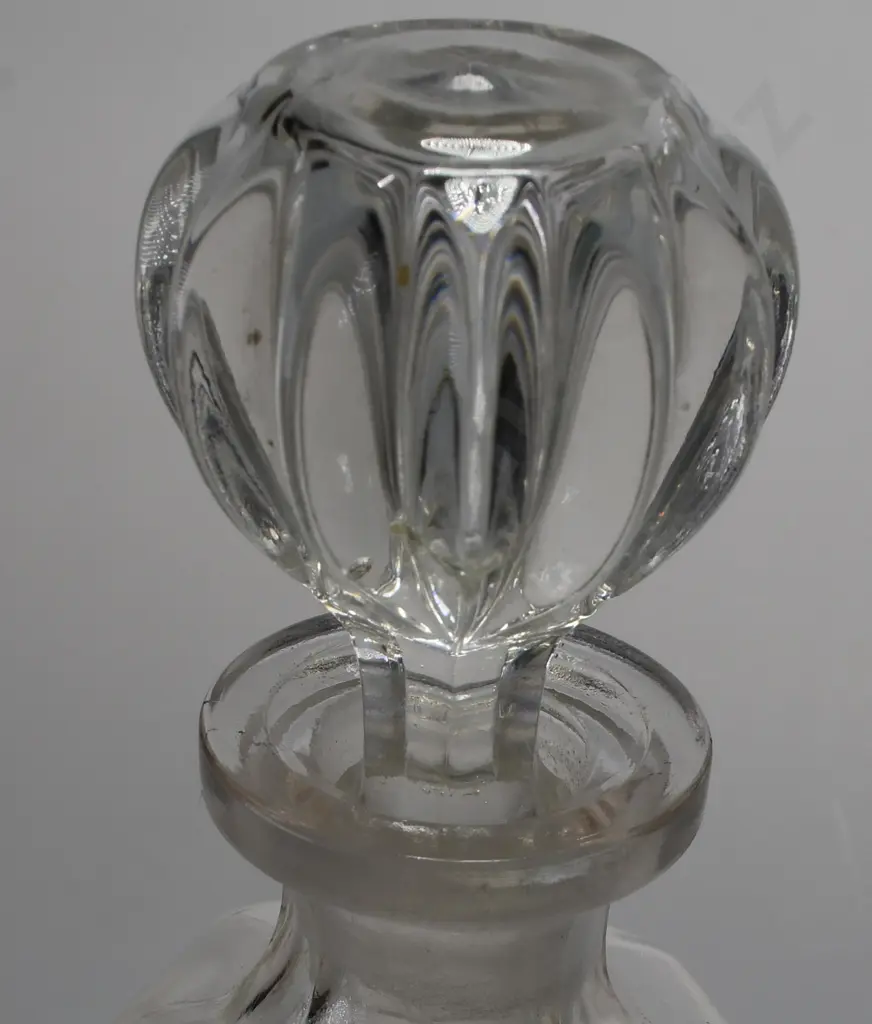 DUNEDIN BREWERY DECANTER Image 1++