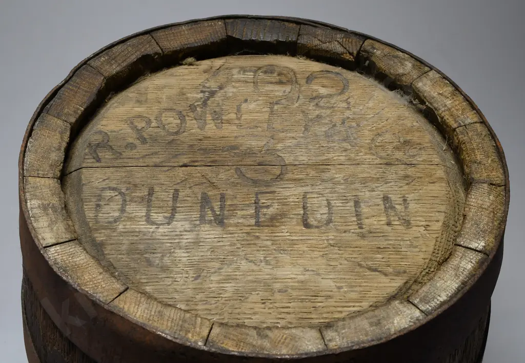 R POWLEY DUNEDIN WOODEN BARREL Image 1++