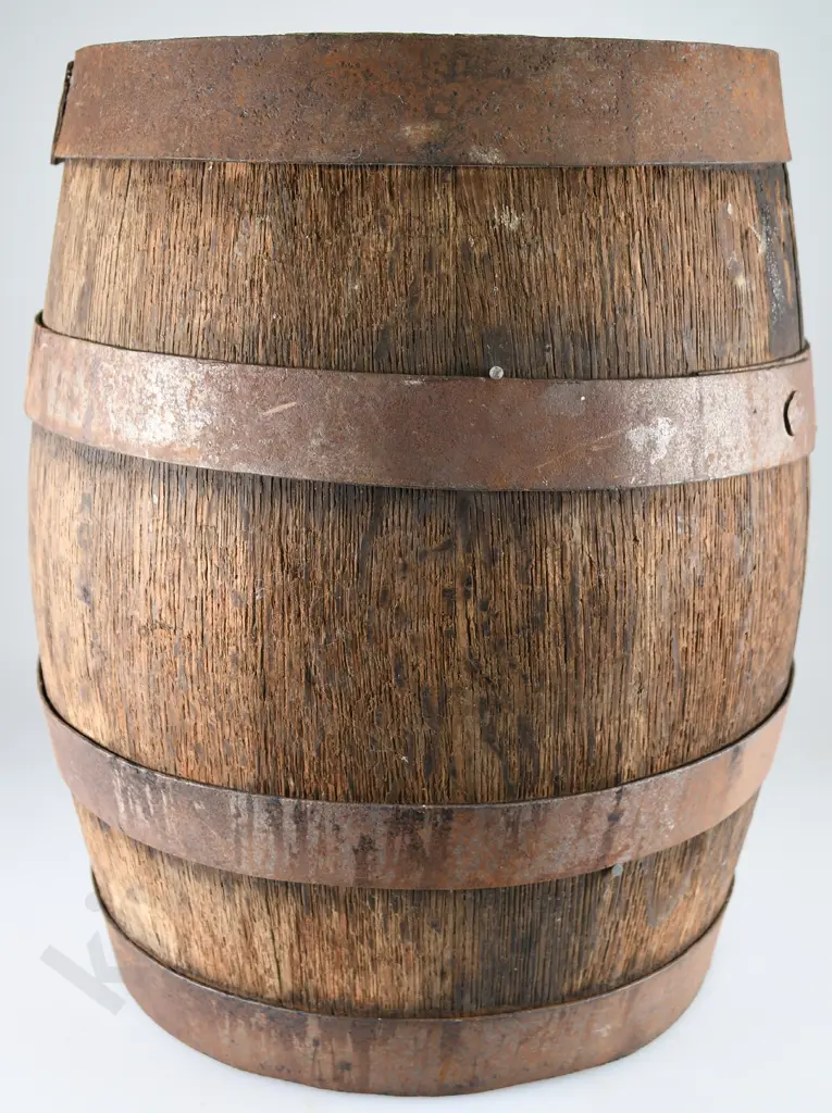 R POWLEY DUNEDIN WOODEN BARREL Image 1++