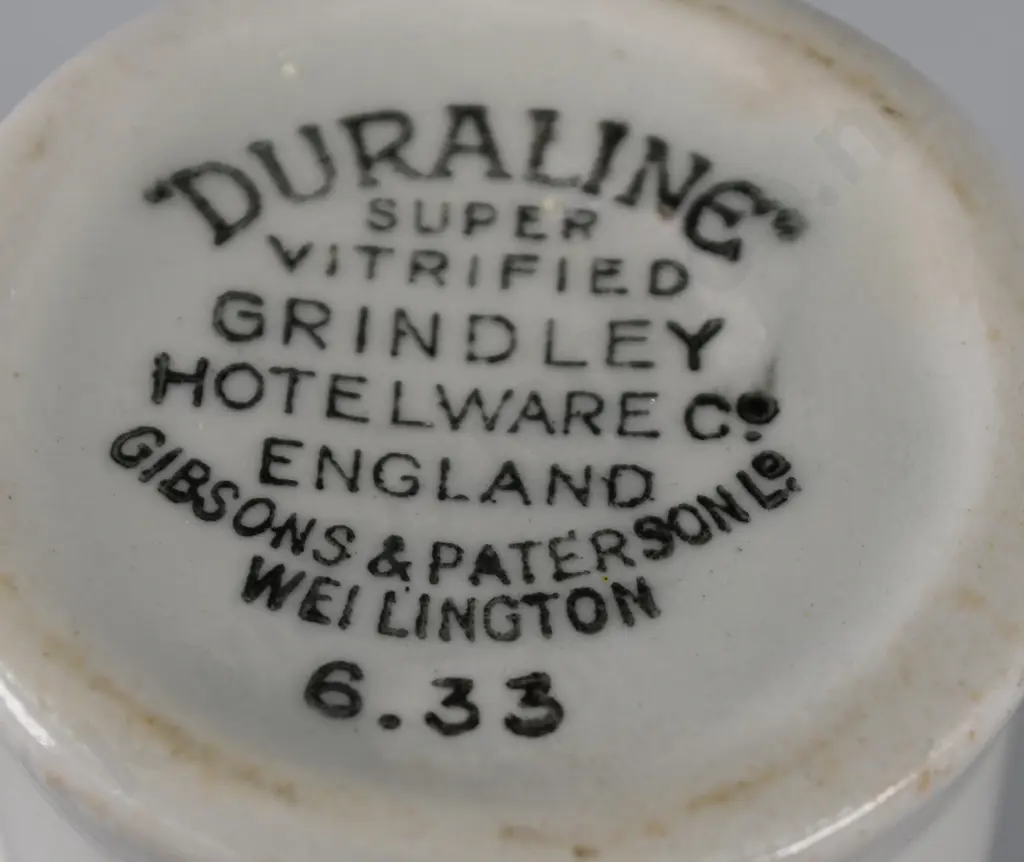 ROYAL OAK HOTEL WELLINGTON CREAM JUG Image 1++