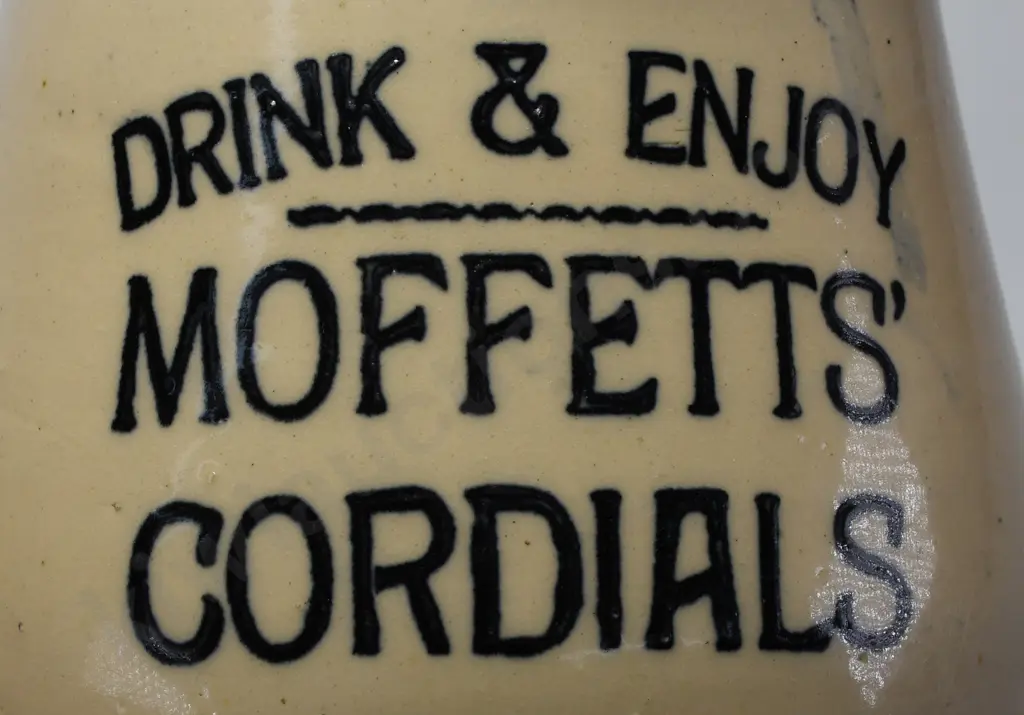MOFFETT INVERCARGILL WATER JUG Image 1++