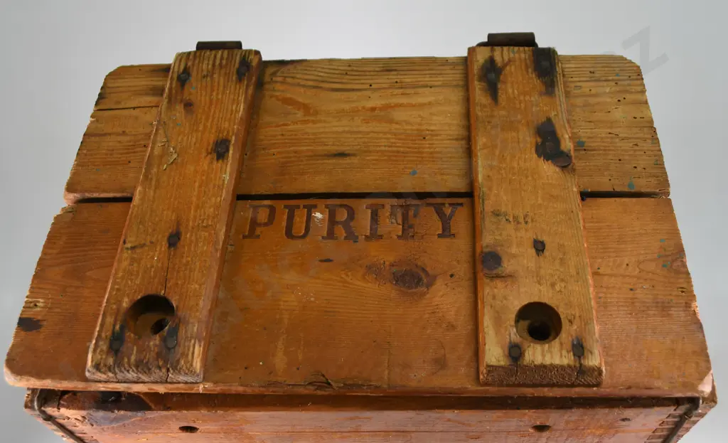 THOMSONS PURITY SODA SYPHON CRATE Image 1++