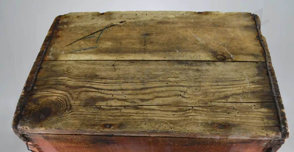 THOMSONS PURITY SODA SYPHON CRATE Image 1++