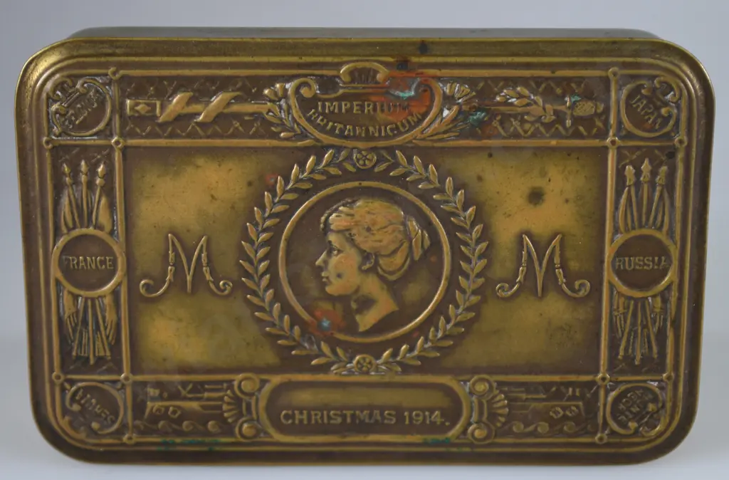 PRINCESS MARY CHRISTMAS GIFT BOX Image 1++