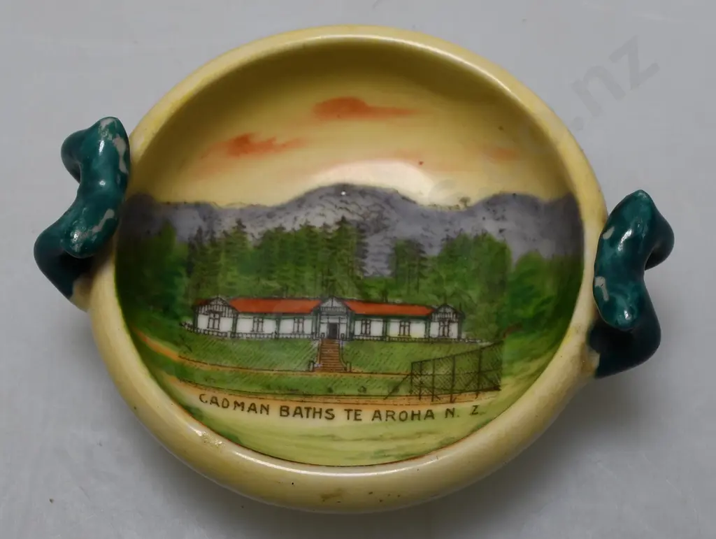TE AROHA SOUVENIR CHINA X 2 Image 1++