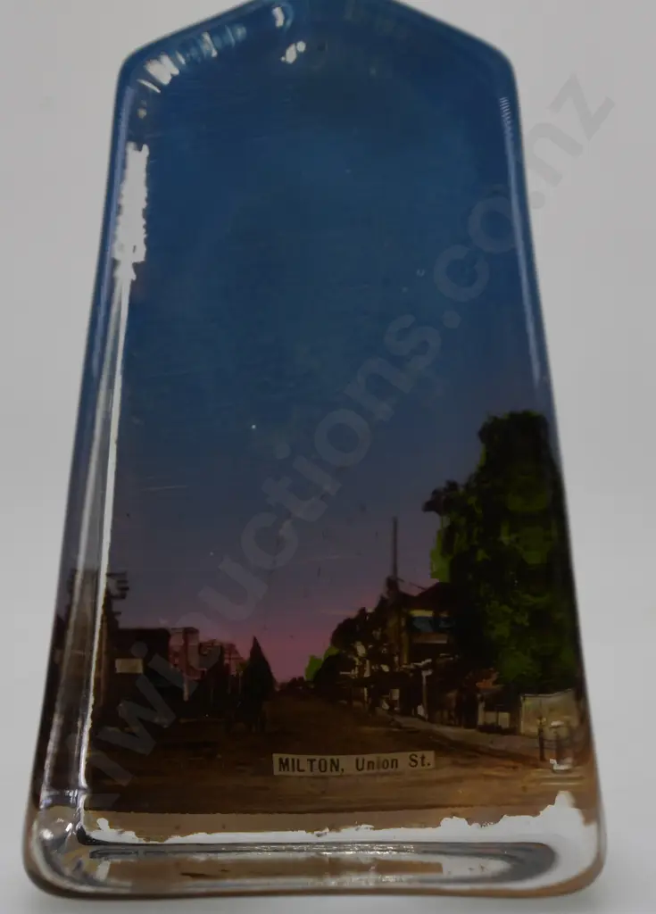 ADVERTISING PAPERWEIGHTS AND ASHTRAY FROM MILTON OTAGO X 5 Image 1++
