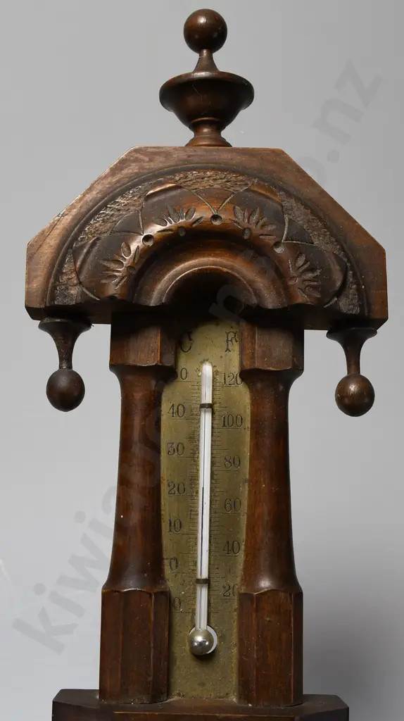 VINTAGE WALL BAROMETER / THERMOMETER Image 1++
